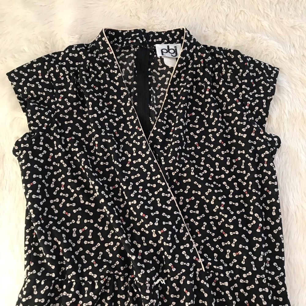 VINTAGE 80s 90s Jumpsuit Short Sleeve Bow Tie Print V-Neck Tapered Leg Black - Picture 2 of 13